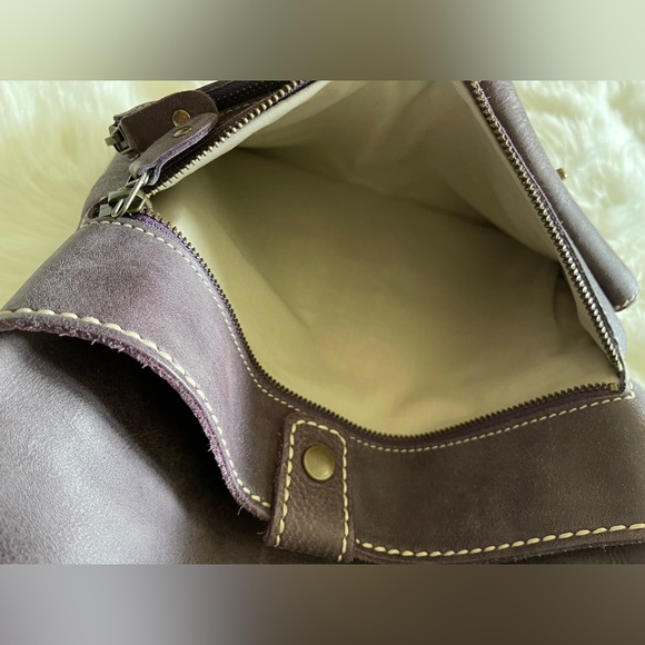 ROOTS Leather Venetian Villager Bag in Purple colour - Picture 8 of 9